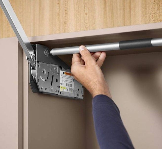 Estabilizador Transversal 1076mm - Para Aventos HL | Blum | 01 Unidade